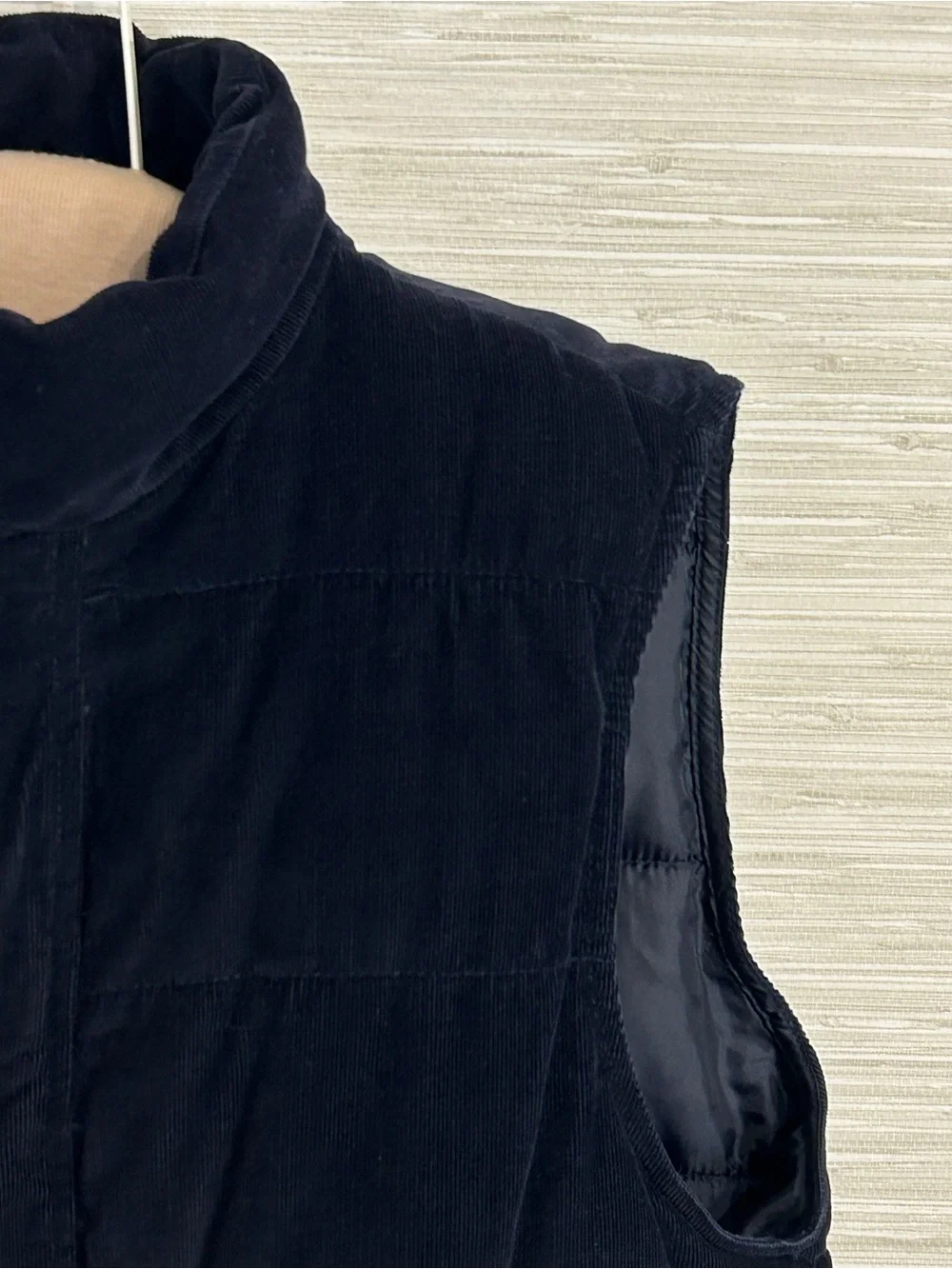 Banana Republic Factory Men's Large Navy Blue Corduroy Puffer Vest Quilted Zip